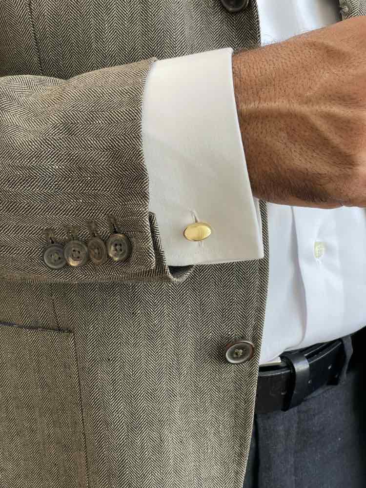 VISEU cufflinks in 18-karat yellow gold, oval shape