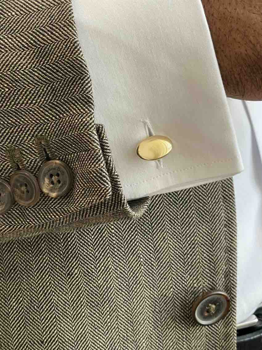 VISEU cufflinks in 18-karat yellow gold, oval shape