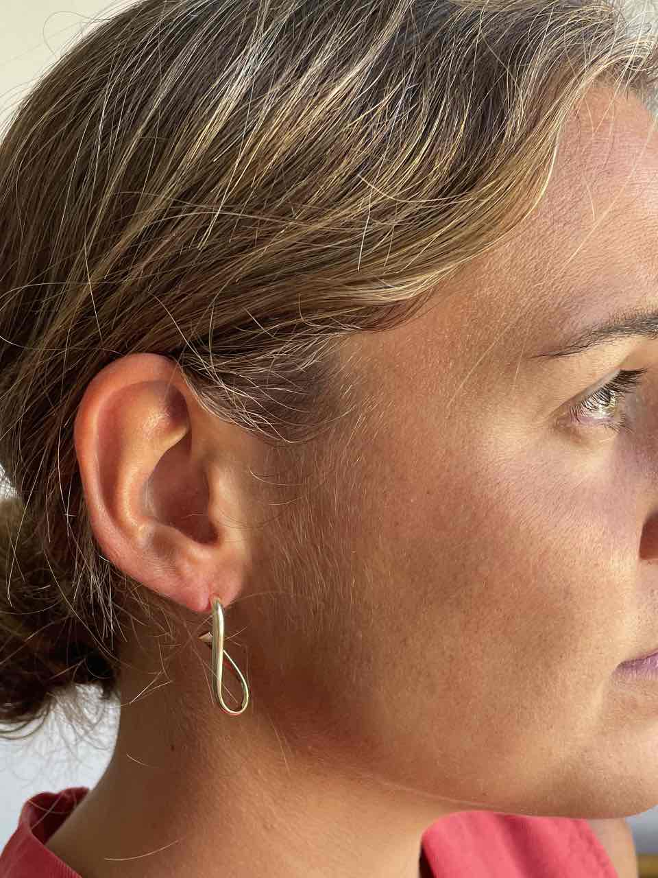 GRATO designer earrings in 18-karat yellow gold