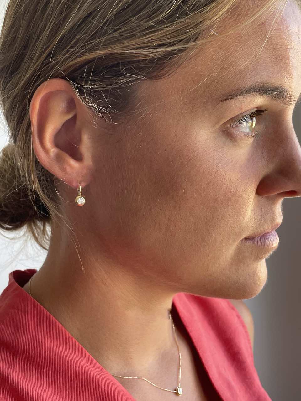 CHAVES earrings with cubic zirconia in 18k yellow gold settings