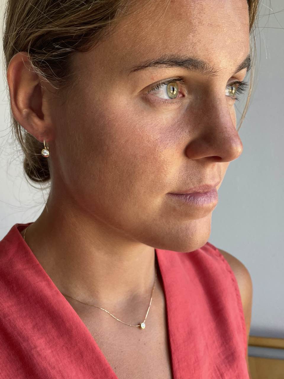 CHAVES earrings with cubic zirconia in 18k yellow gold settings