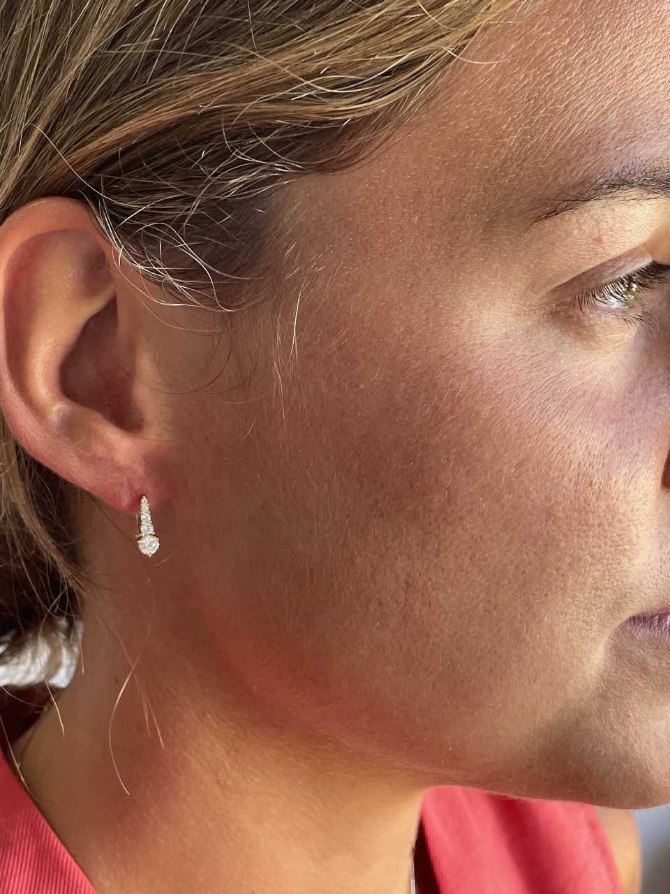 LAGOS pendant with cubic zirconia in 18k yellow gold with Catalan clasp