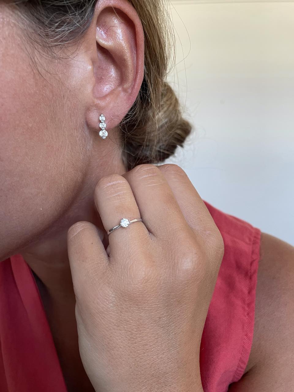 VARZIM pendant with cubic zirconia in 18-karat white gold