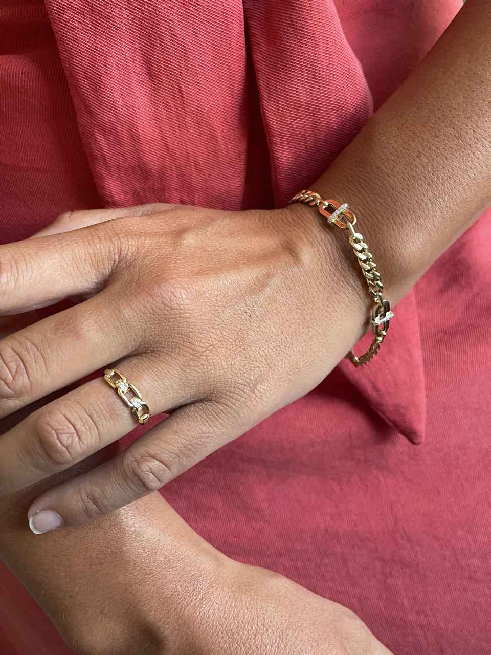 TAJO ring in 18-karat yellow gold with cubic zirconia