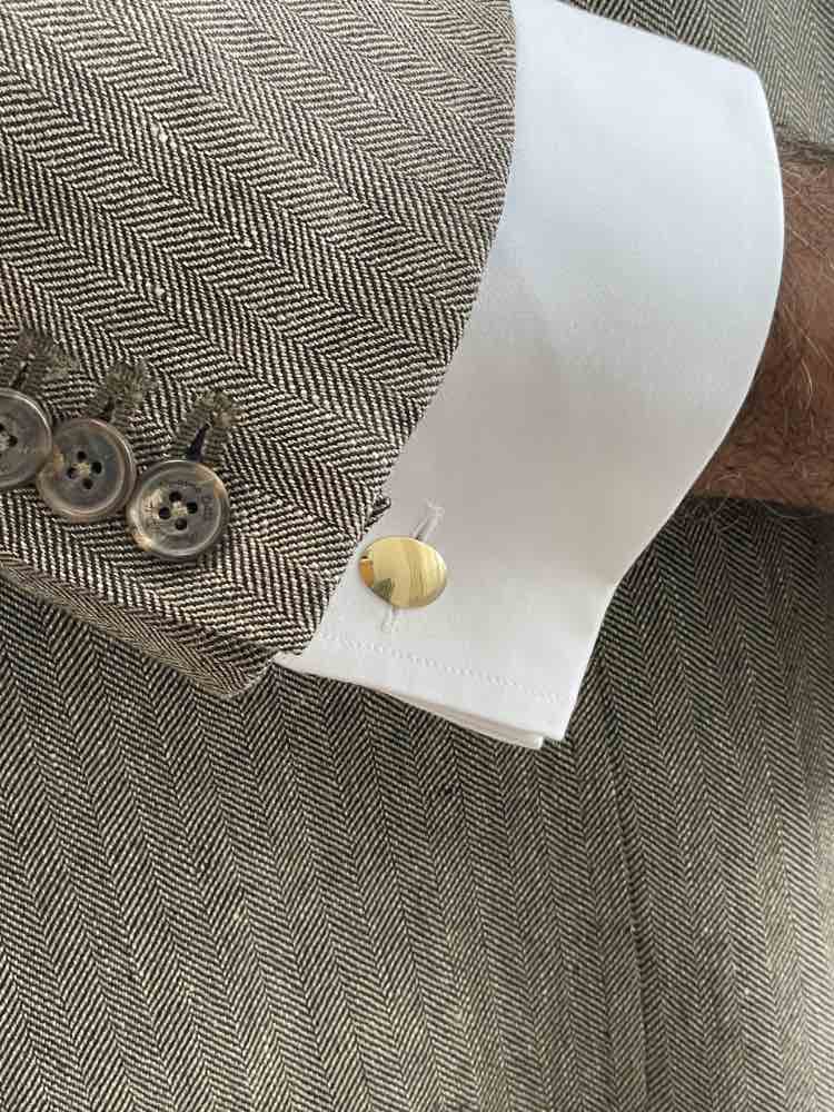 LUSO plain oval-shaped cufflinks in 18k yellow gold