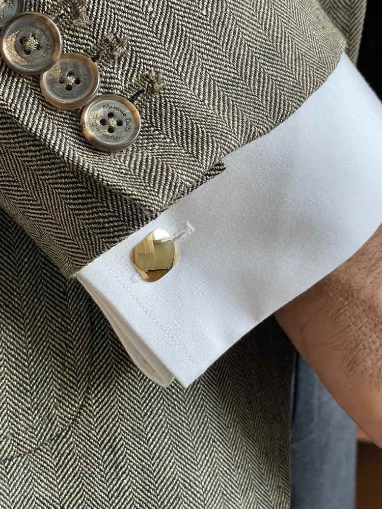 PINTO cufflink in 18-karat yellow gold, square shape