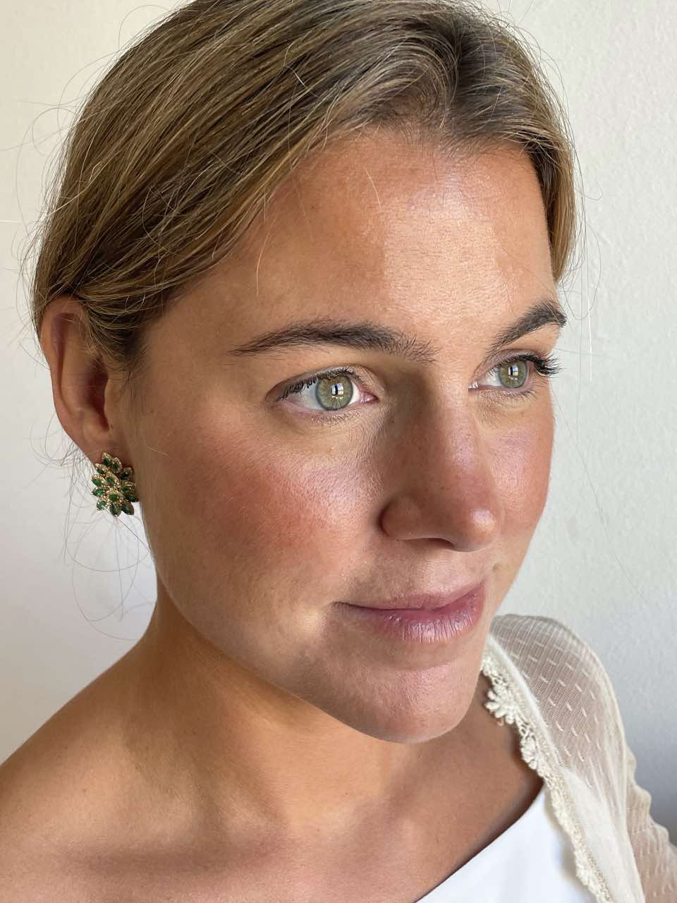 EMERITO pendant with emeralds and diamonds set in 18k yellow gold