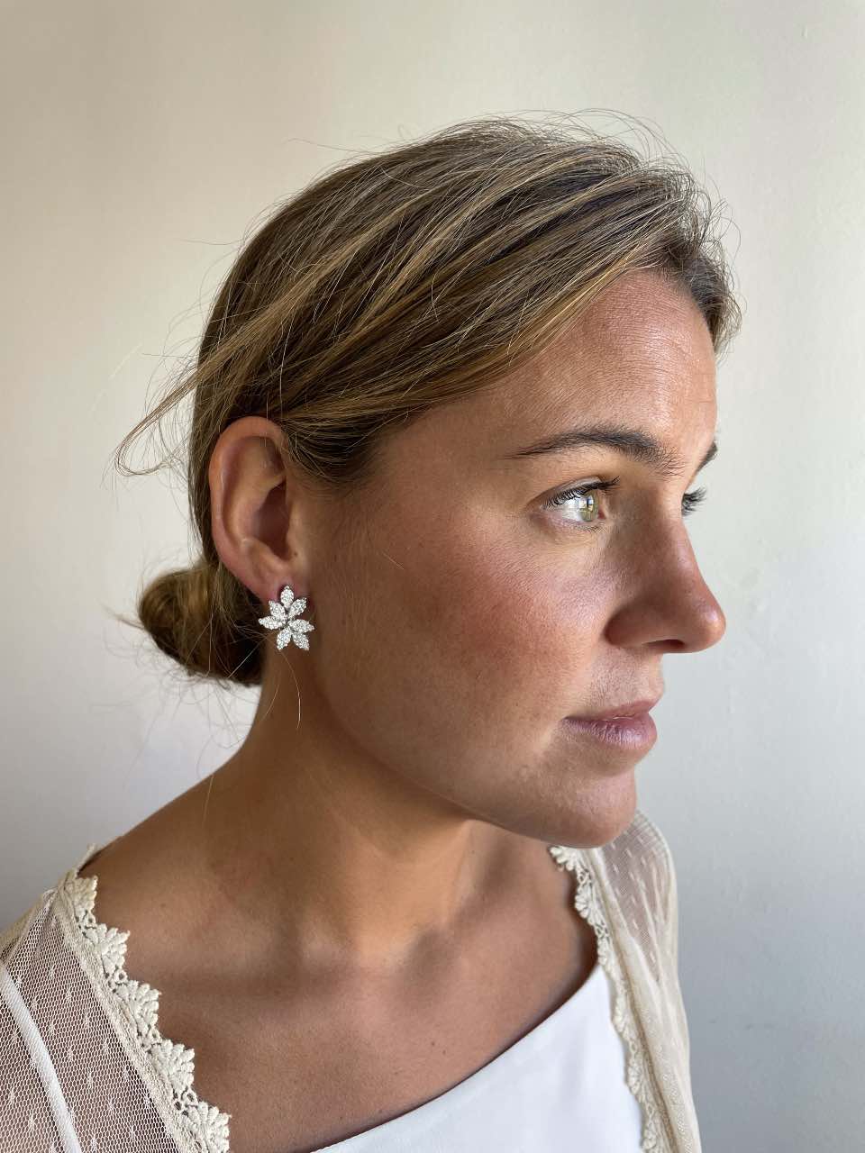 18k white gold leaf front earring with diamonds