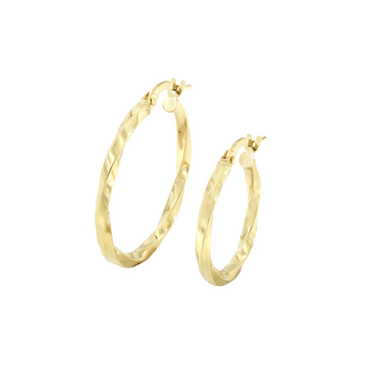 Campero pendant, 18k gold twisted and flat hoops