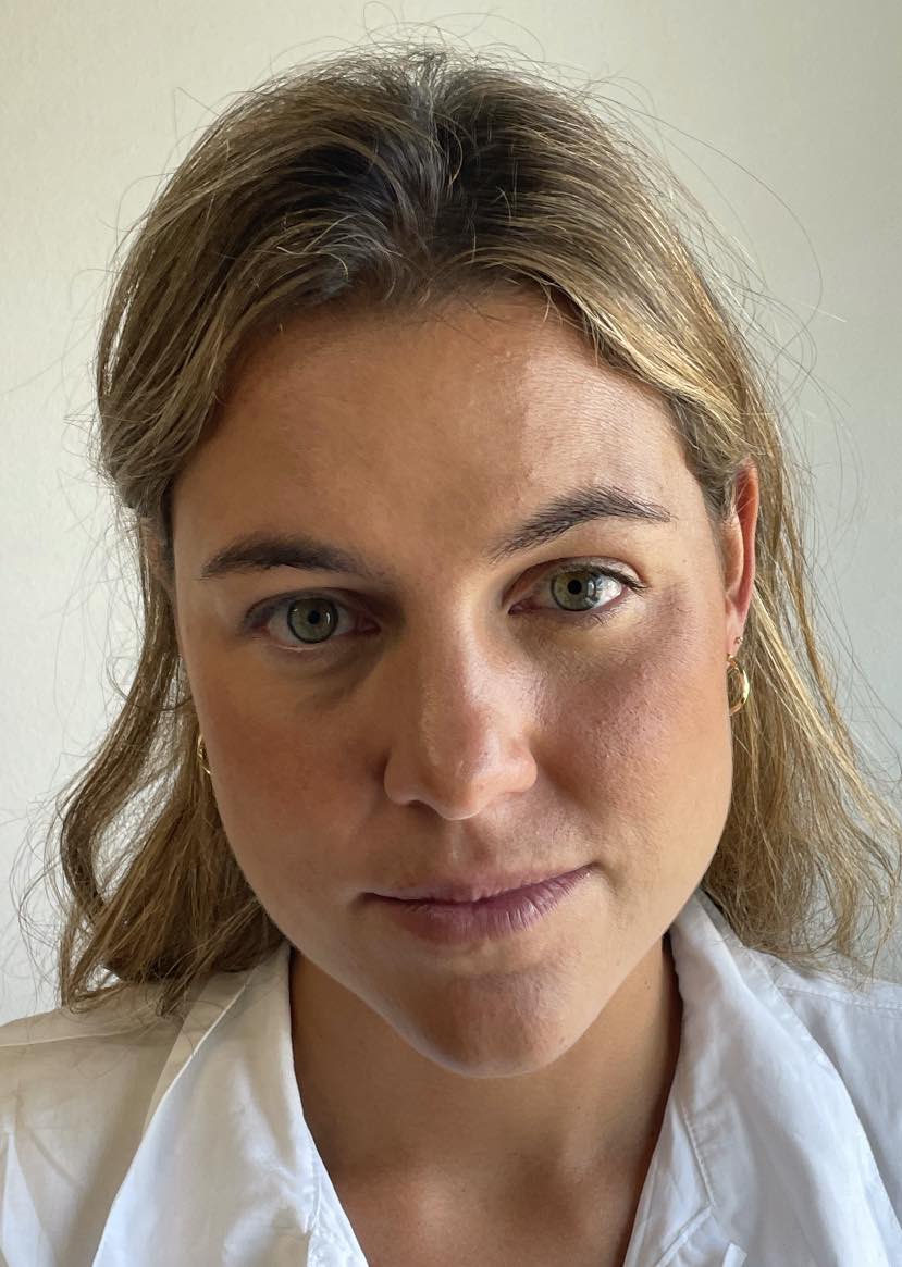 Campero pendant, 18k gold twisted and flat hoops