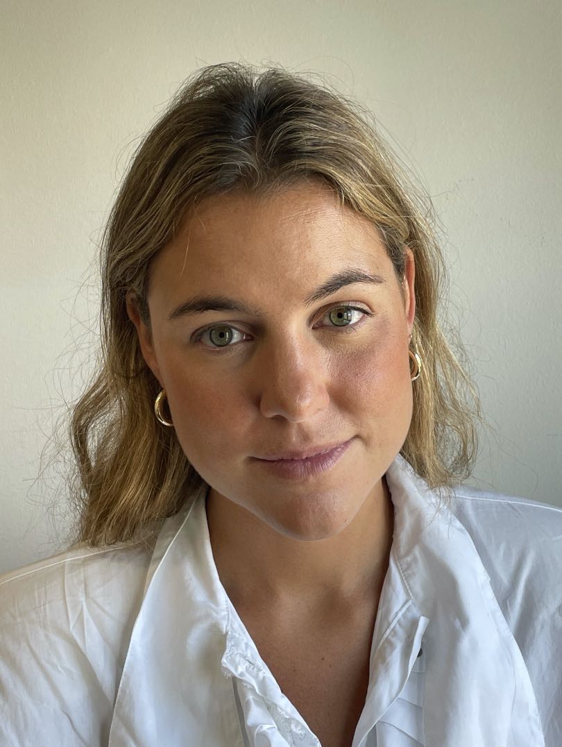 Pendiente BULERIA aros o argolla en oro amarillo liso de 18 ktes.