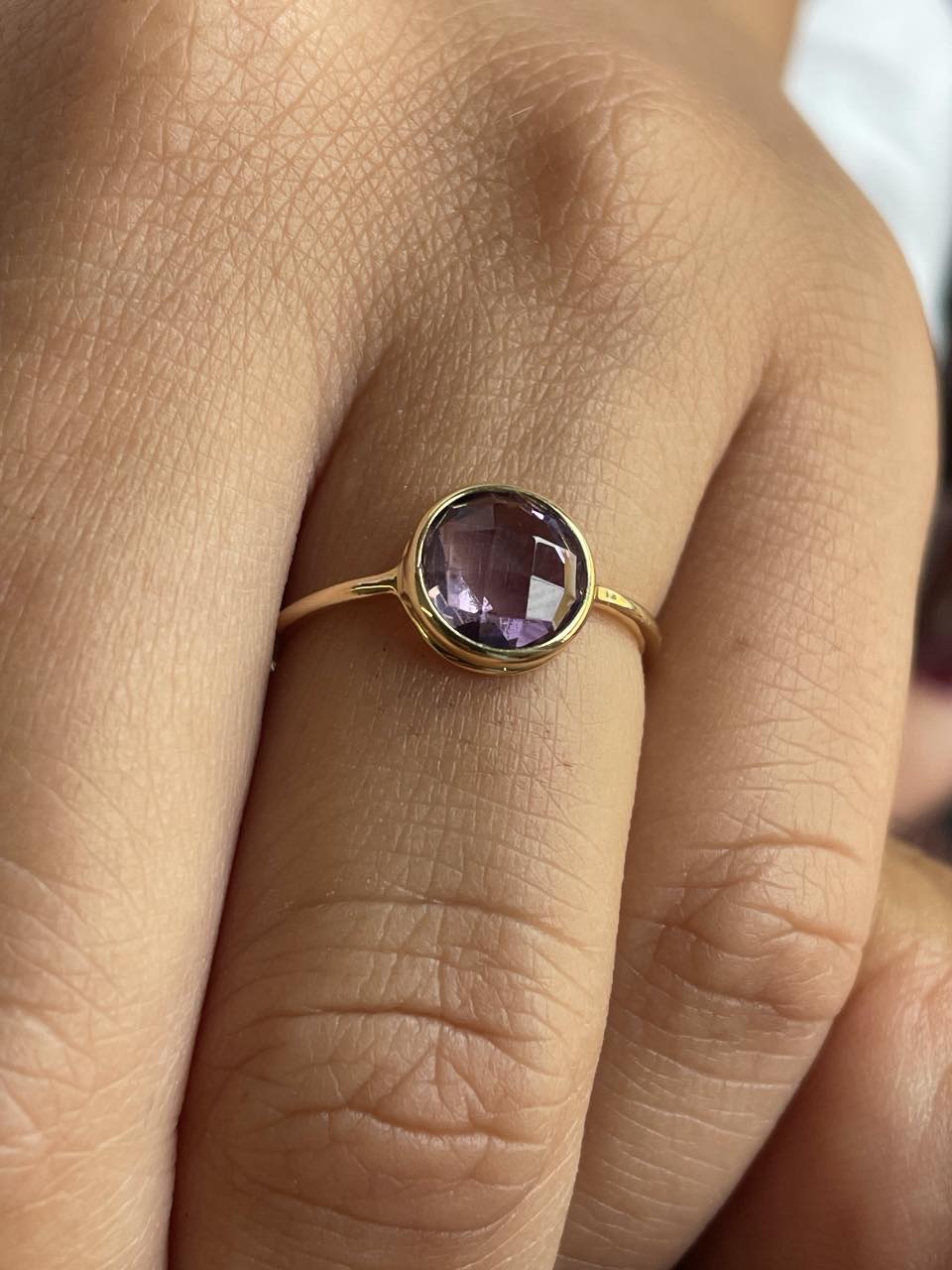 CENTURIO amethyst ring in 18-karat yellow gold