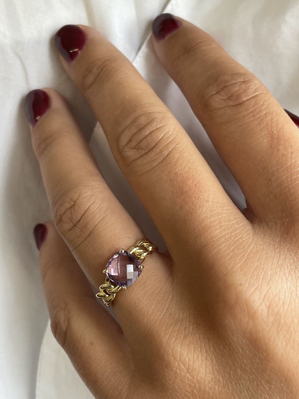 Heather ring with amethyst or blue topaz in 18-karat yellow gold