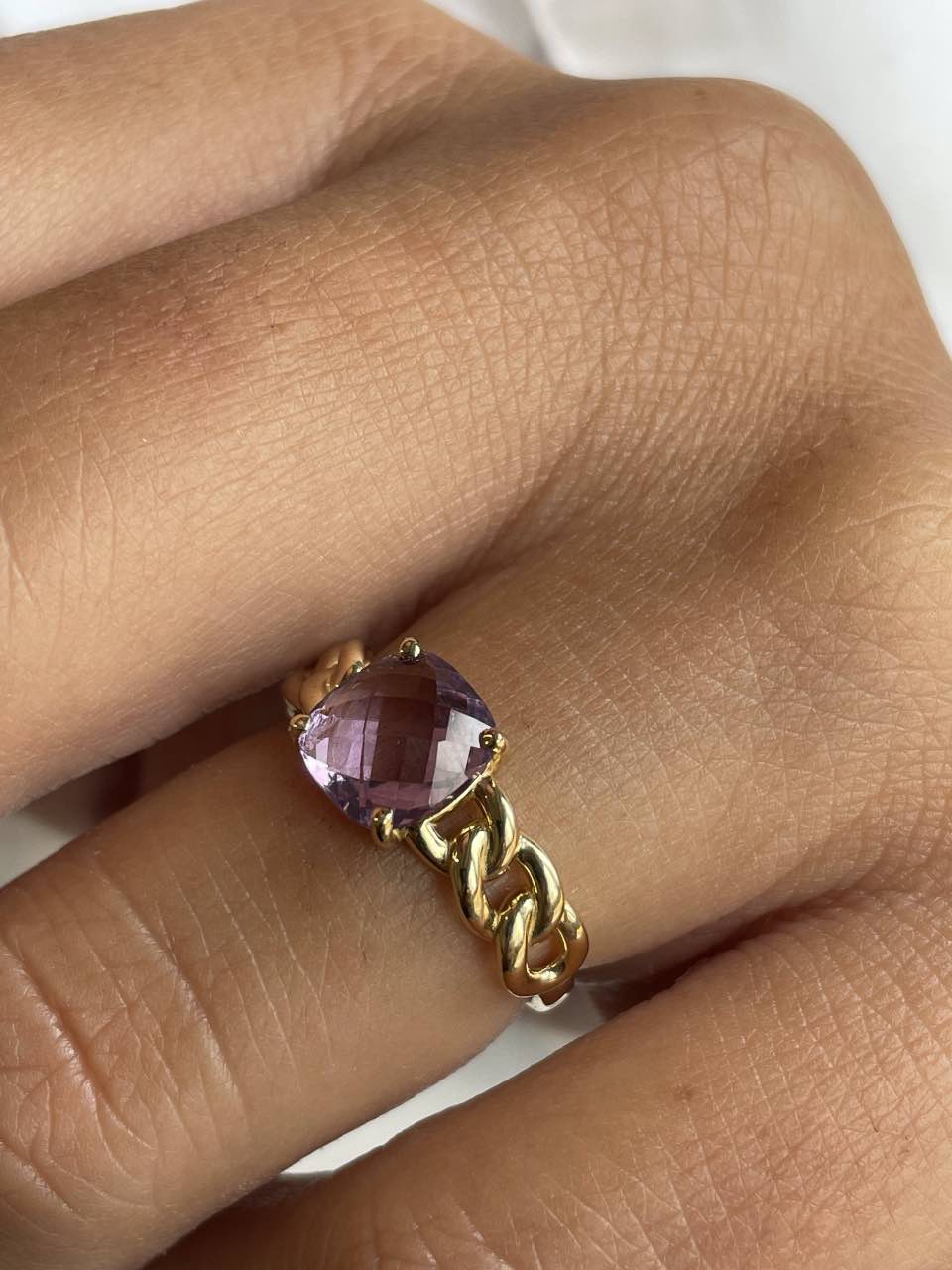 Heather ring with amethyst or blue topaz in 18-karat yellow gold