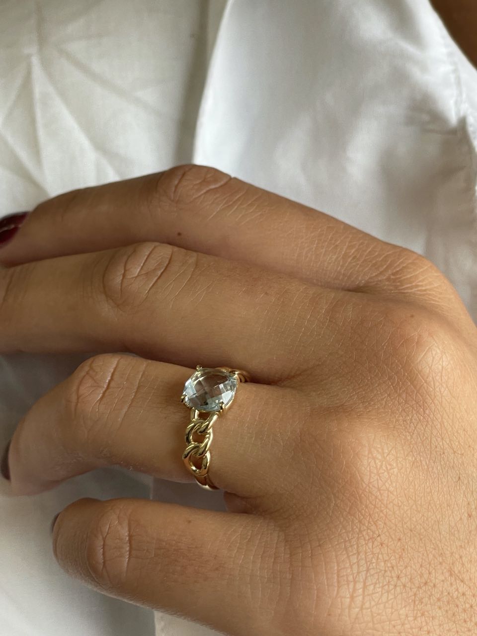 Heather ring with amethyst or blue topaz in 18-karat yellow gold