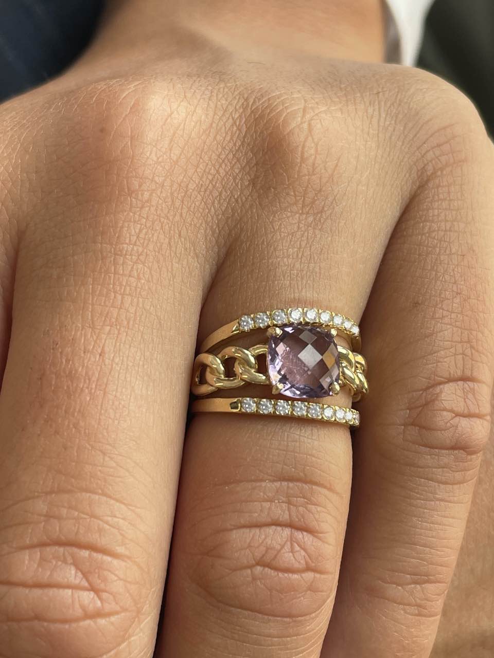 Heather ring with amethyst or blue topaz in 18-karat yellow gold