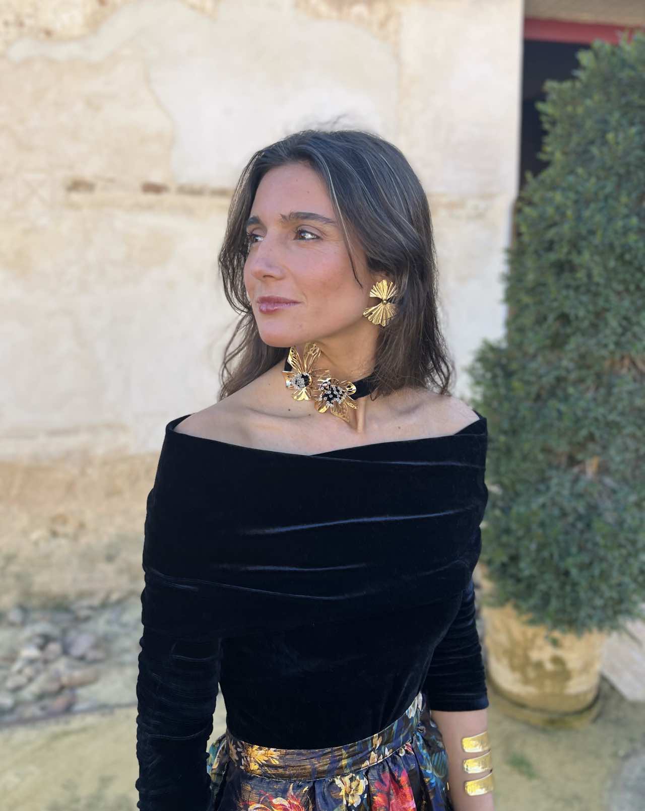 Large 18 Karat Yellow Gold Hydrangea Earrings