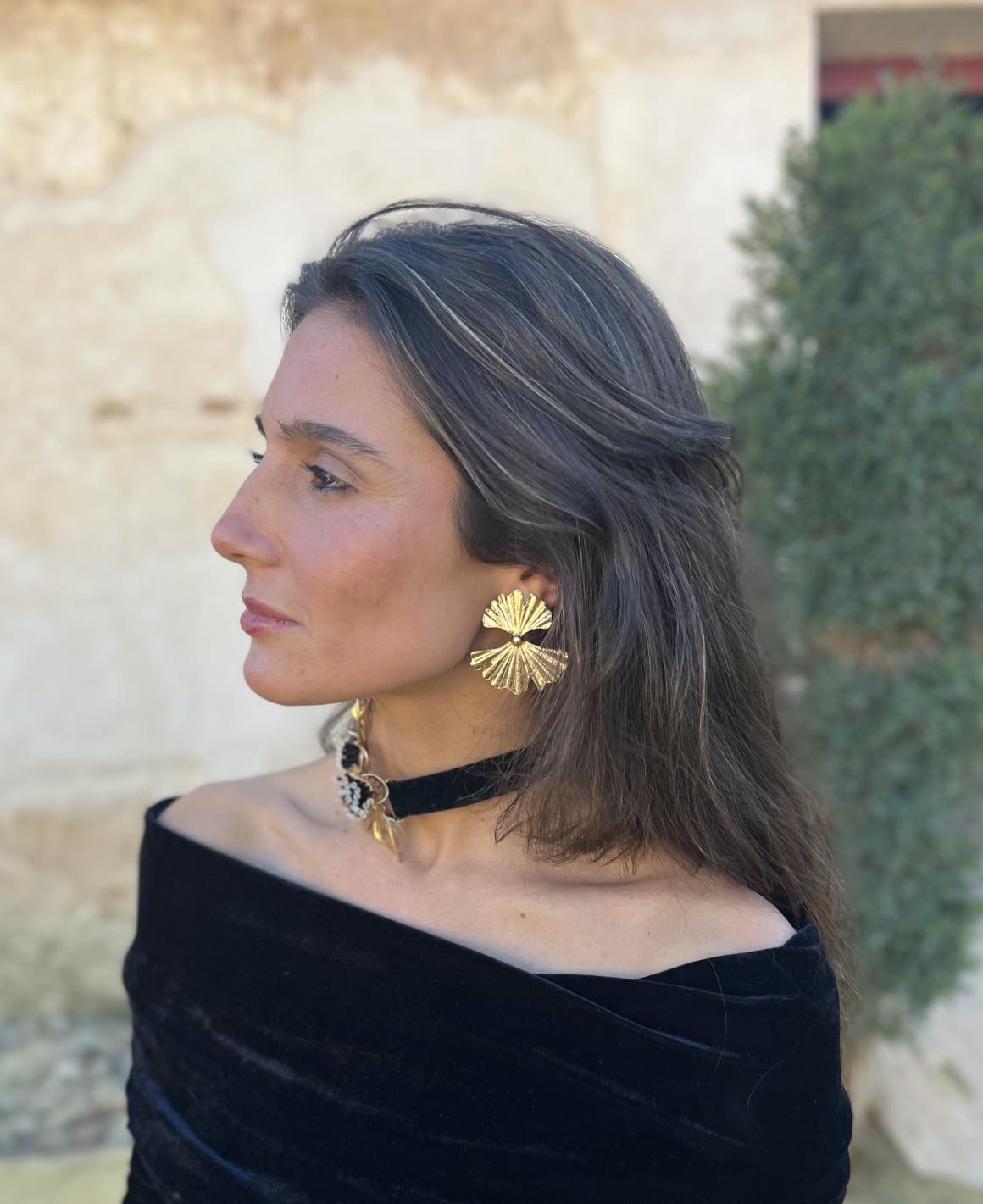 Large 18 Karat Yellow Gold Hydrangea Earrings