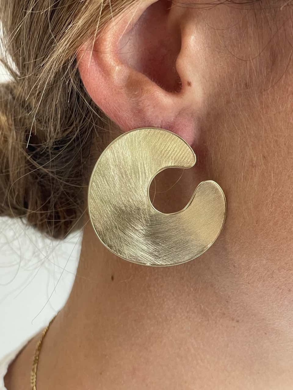 Large MARGARITA earrings in 18k yellow gold