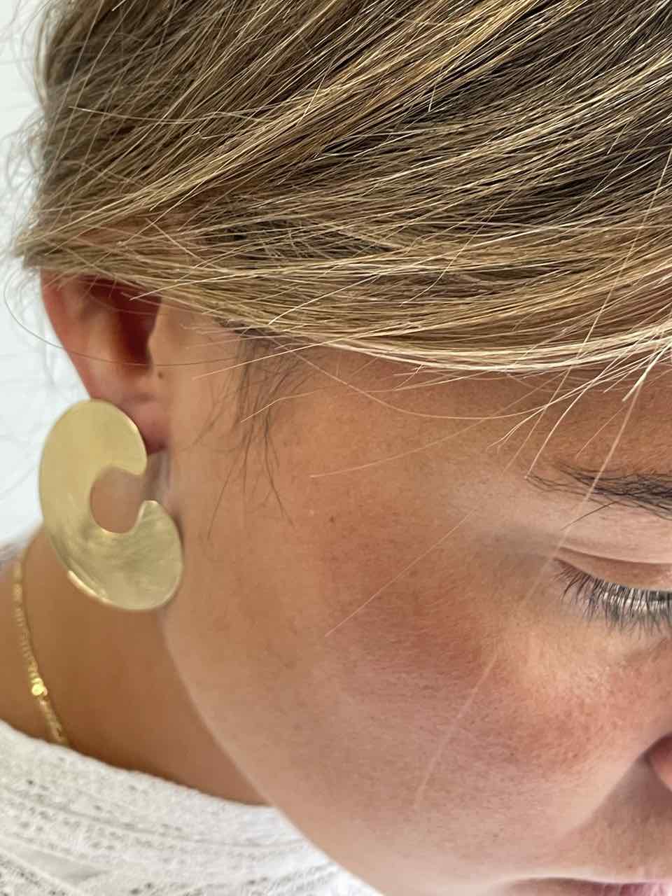 Large MARGARITA earrings in 18k yellow gold