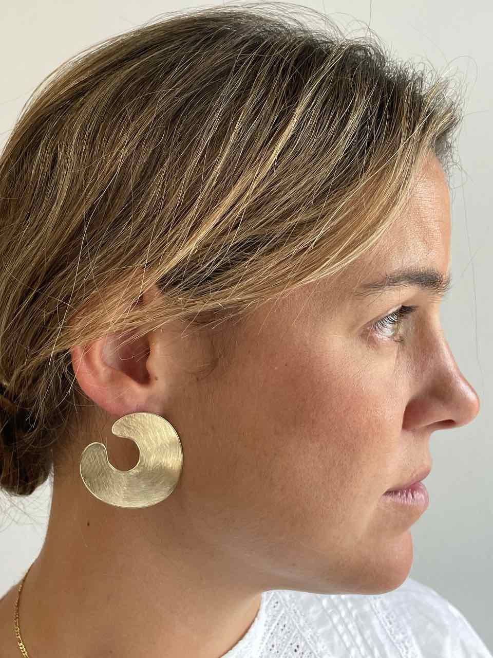 Large MARGARITA earrings in 18k yellow gold