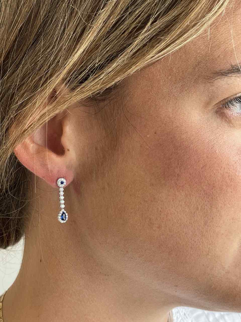 ISTAM earrings in 18-karat white gold with cubic zirconia and sapphire