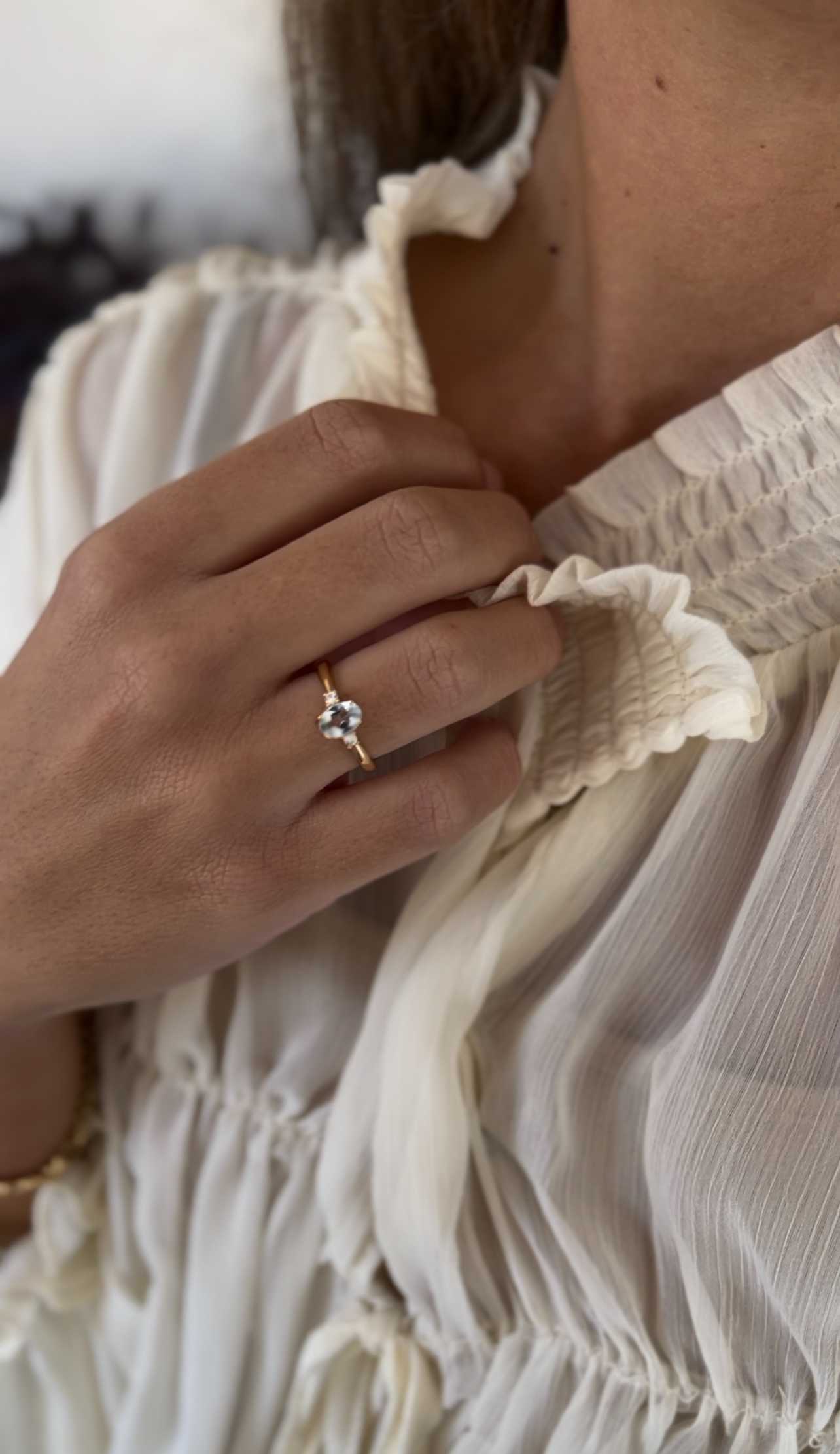 GASTON ring in 18-karat yellow gold with cubic zirconia and semi-precious stone