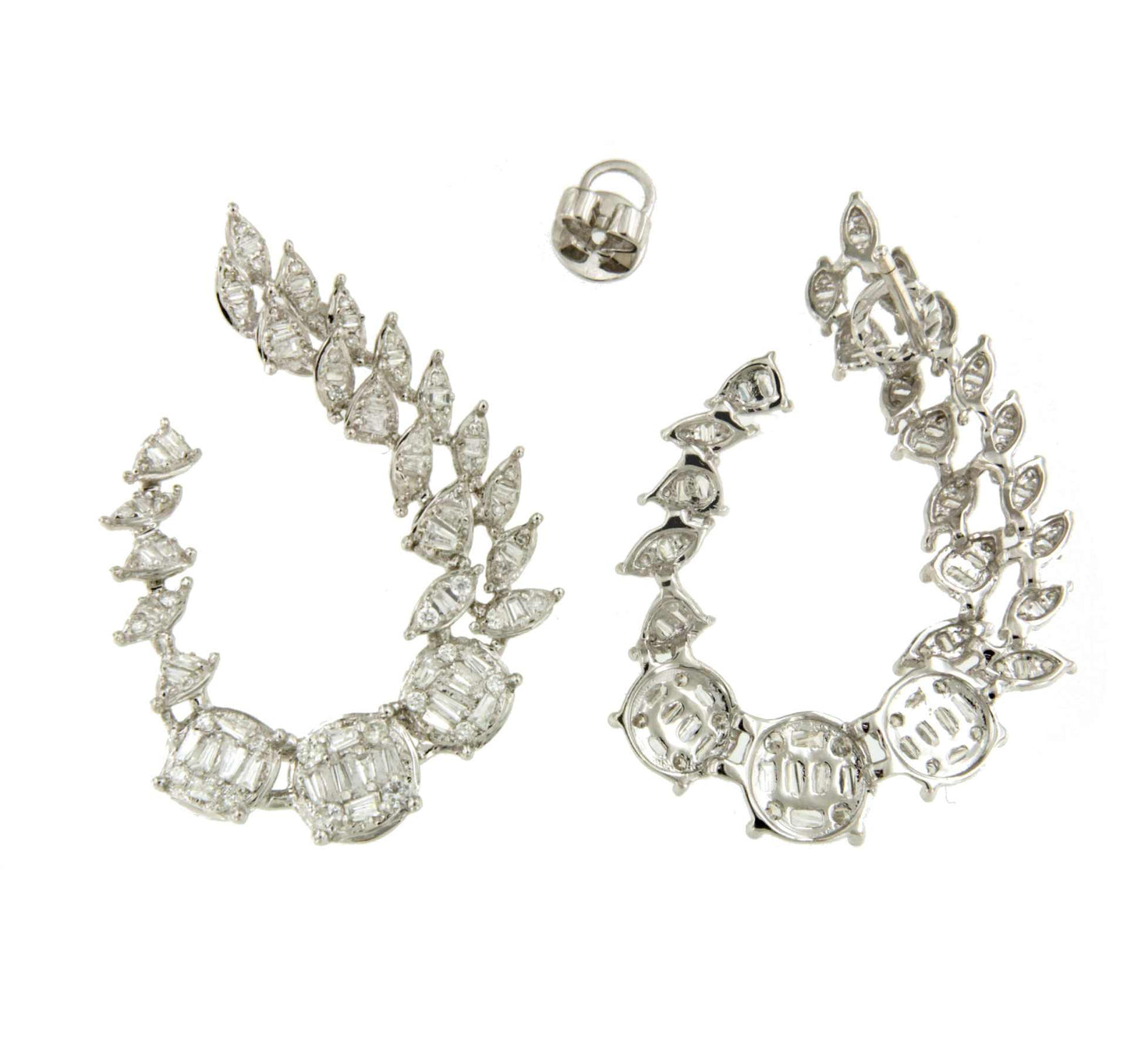 Pendiente AMOROSO en oro blanco 18 ktes brillantes y baguettes