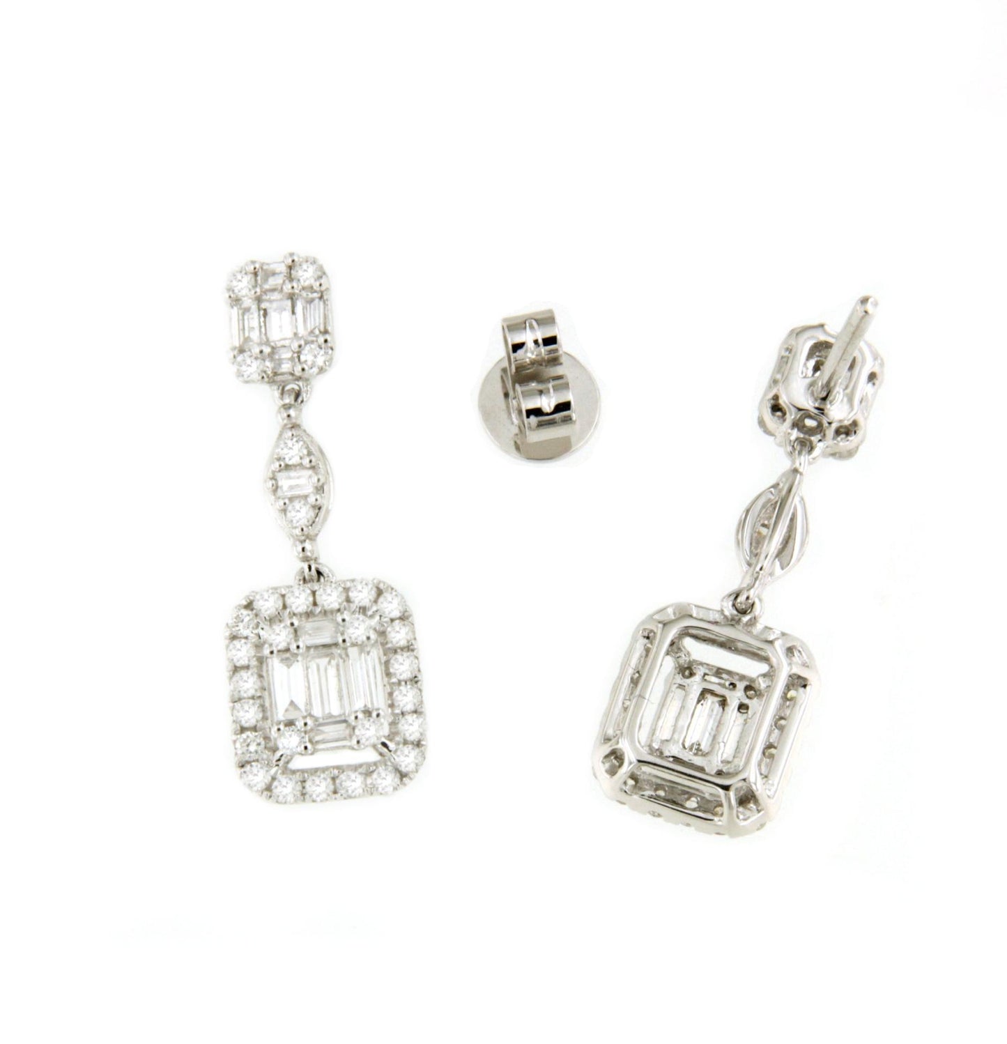 Pendiente CANTARIN de oro blanco de 18 ktes con brillantes y baguettes