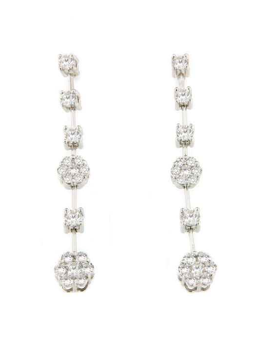 Long MACON earring with diamonds in 18k white gold