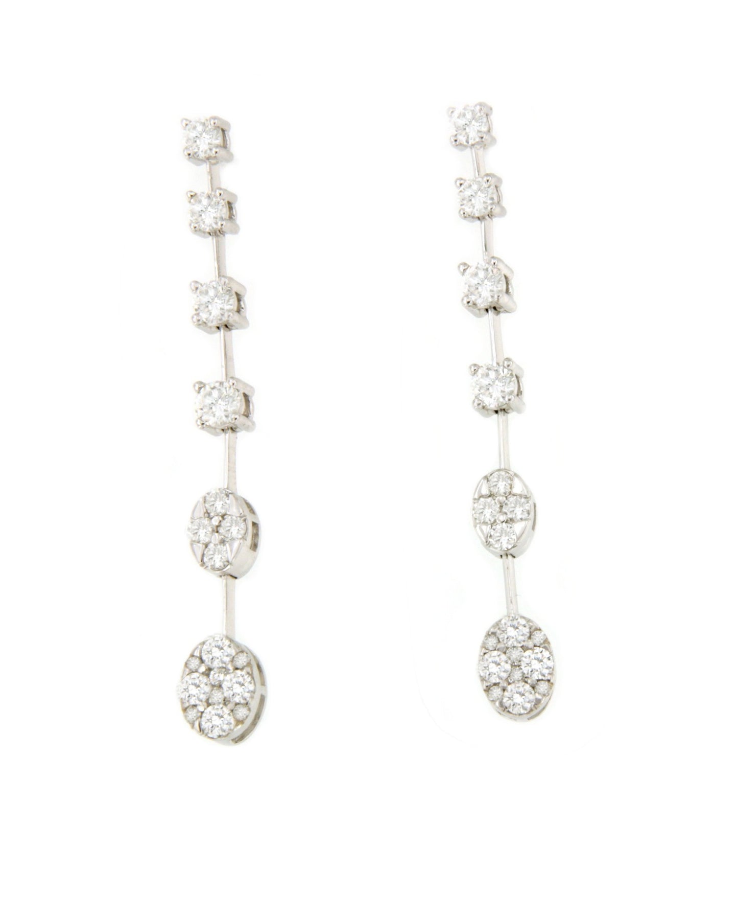 Long GAP earrings in 18-karat white gold with diamonds