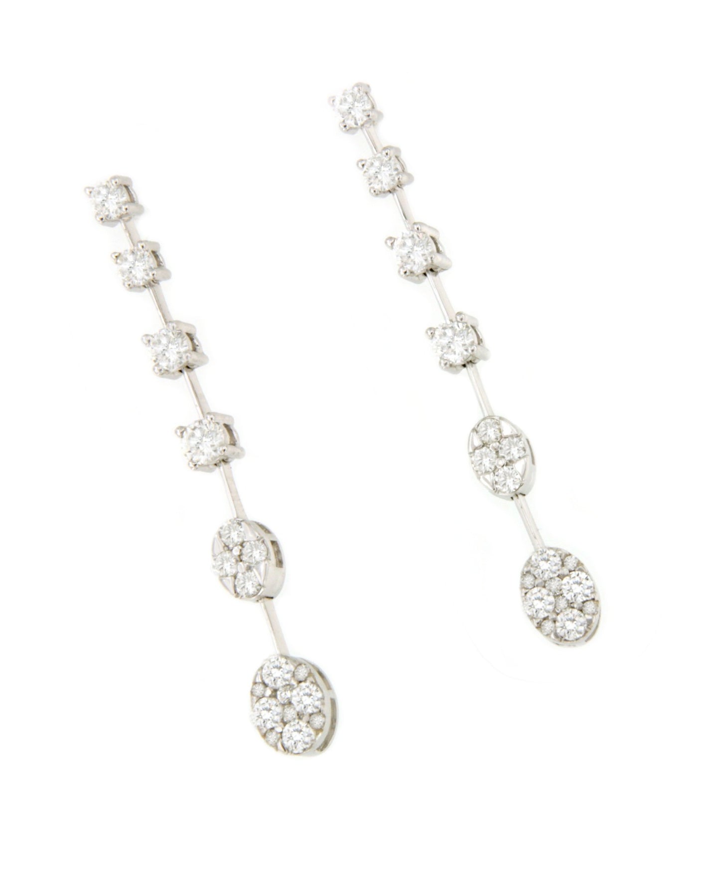 Long GAP earrings in 18-karat white gold with diamonds