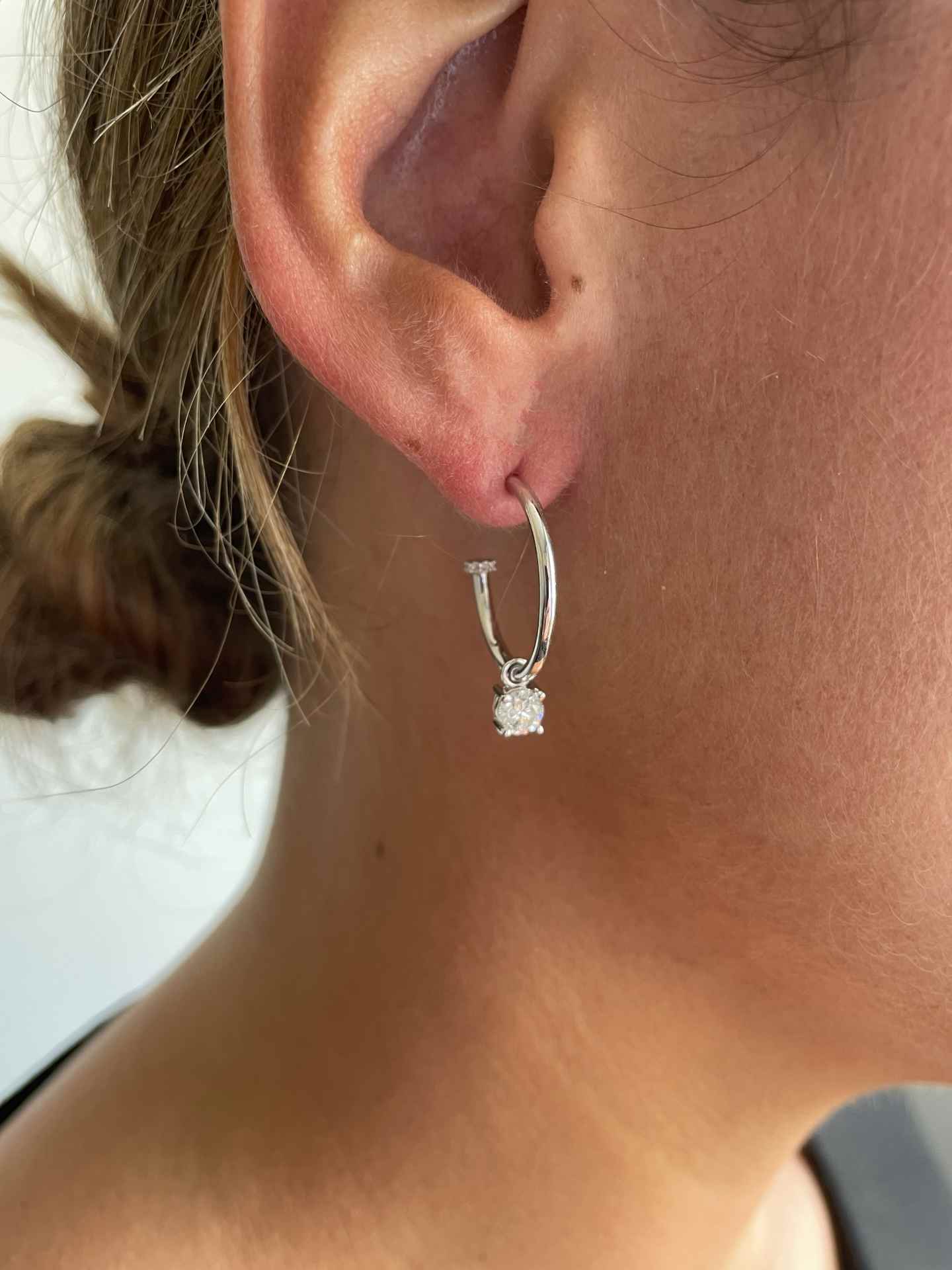 ANTIBES earrings, 18k white gold hoops with a diamond solitaire