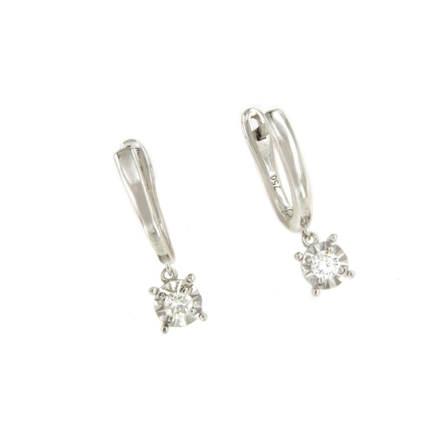 COLMAR earring, 18k white gold hoop with hanging diamond.