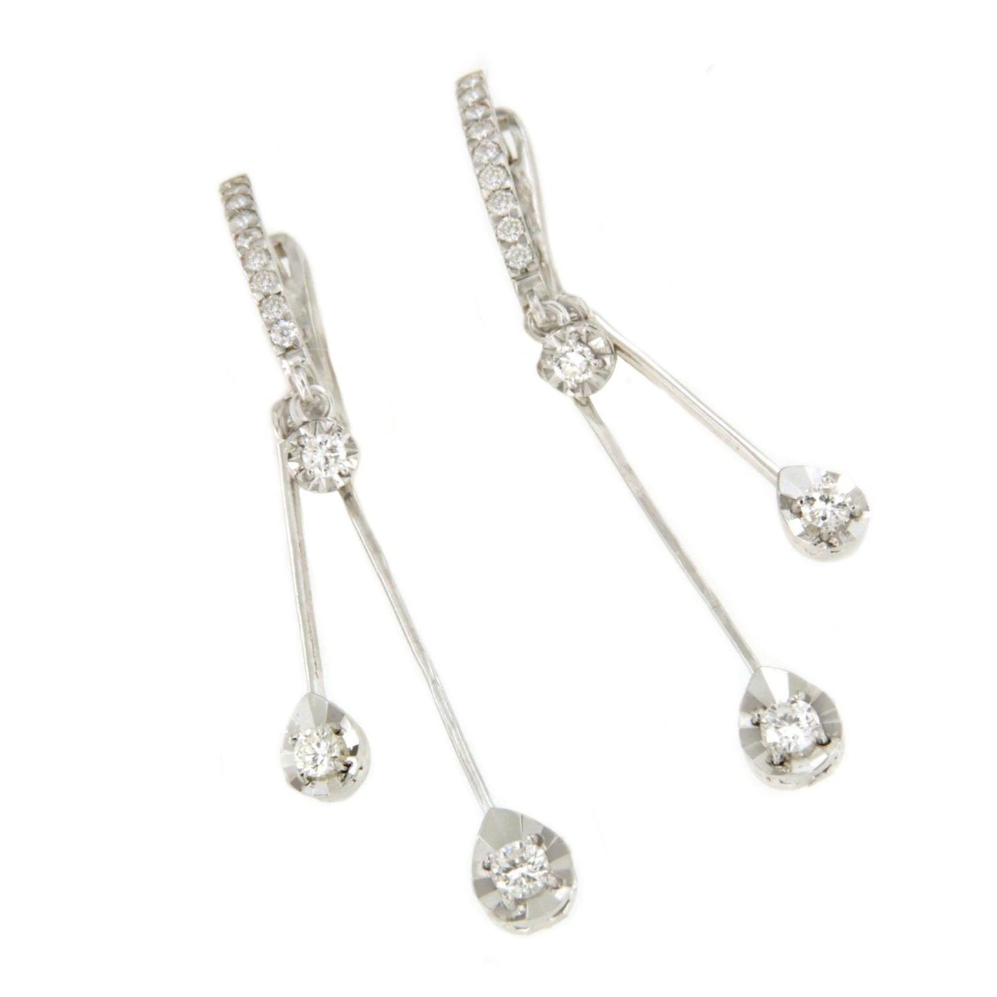 NANCY earring in 18k white gold with diamonds.
