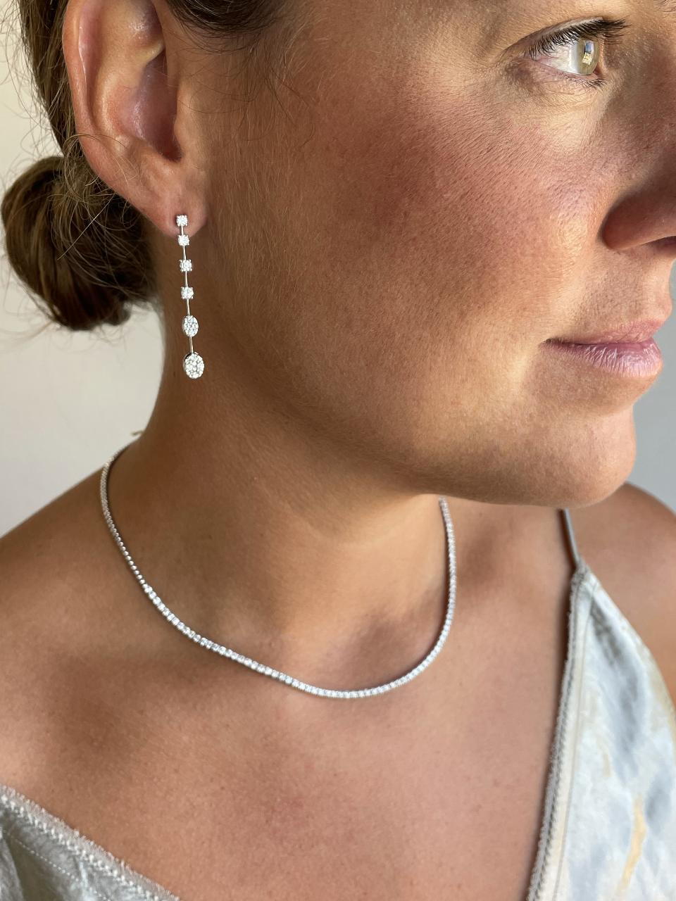 MENDE riviere choker with diamond in 18k white gold.