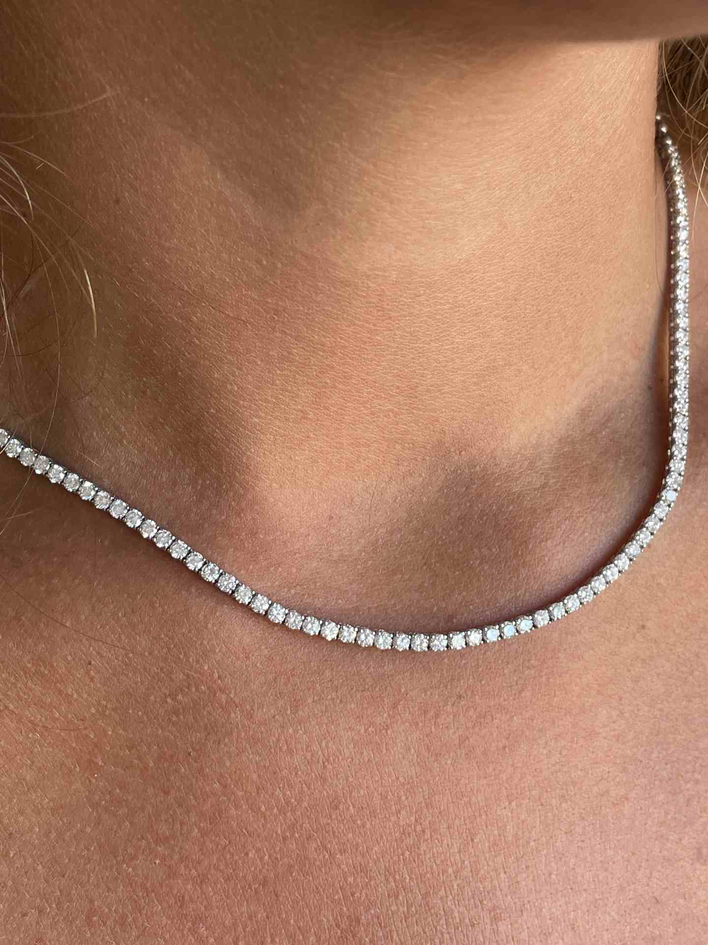 NIORT diamond riviere choker in 18k white gold.