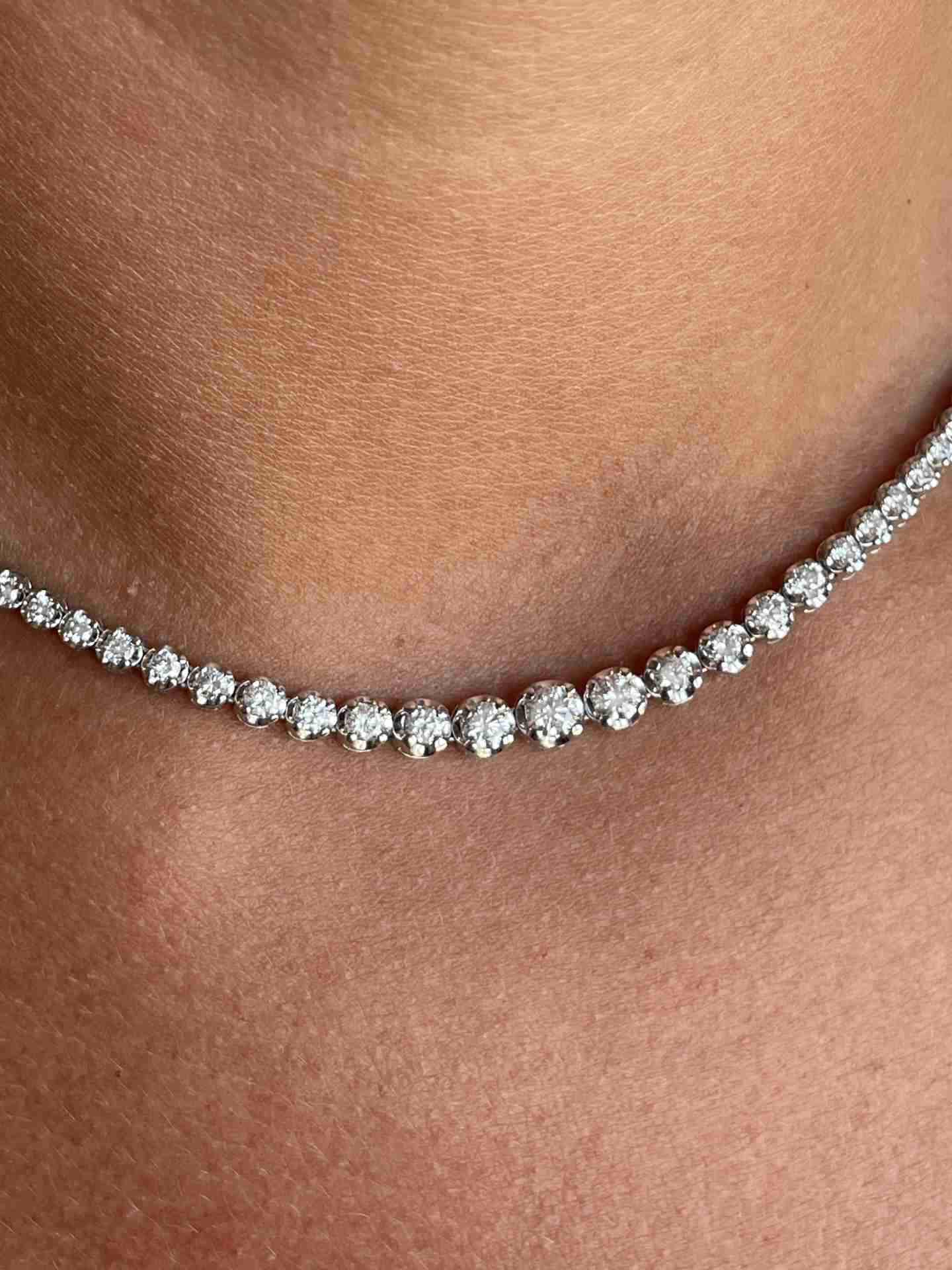 TROYES riviere choker with diminishing diamond in 18k white gold