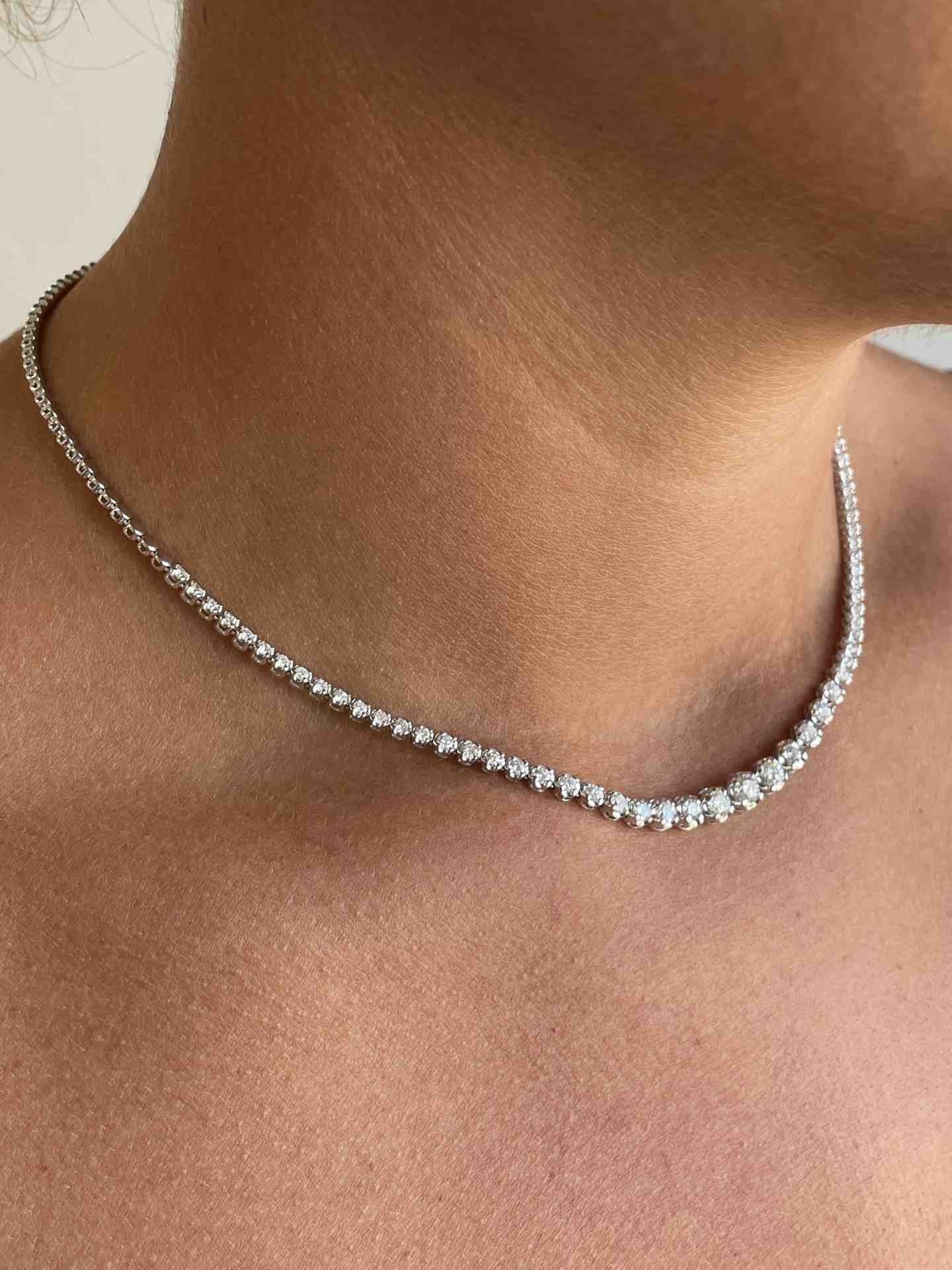 TROYES riviere choker with diminishing diamond in 18k white gold