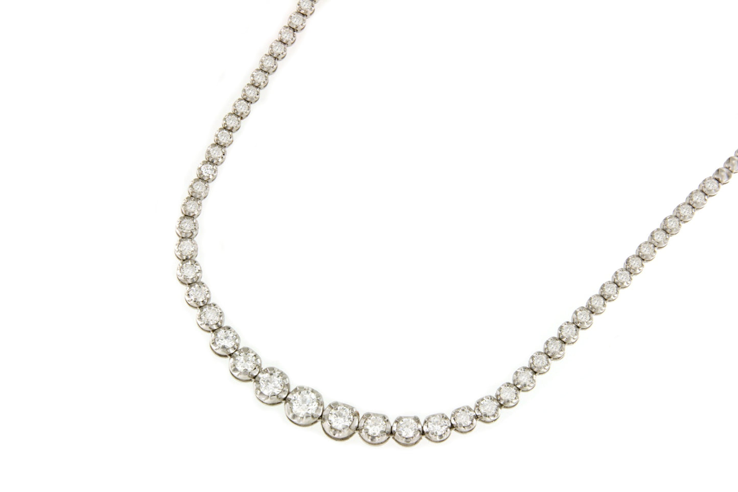 VALENCE choker with riviere diamonds in 18k white gold in decreasing size.