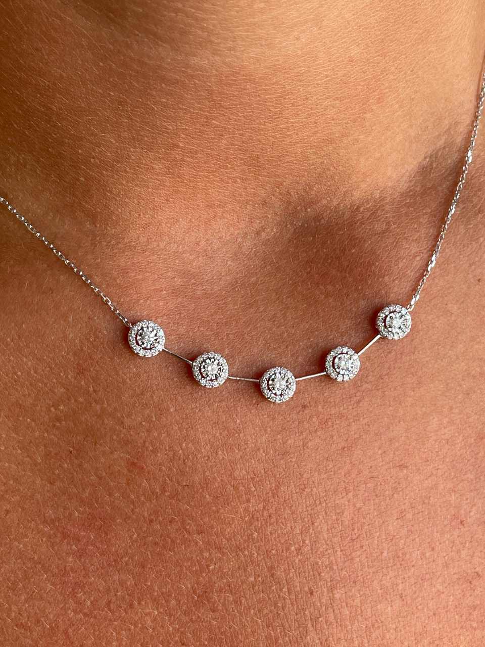 CARCASSONE fine choker with diamond centers in white gold