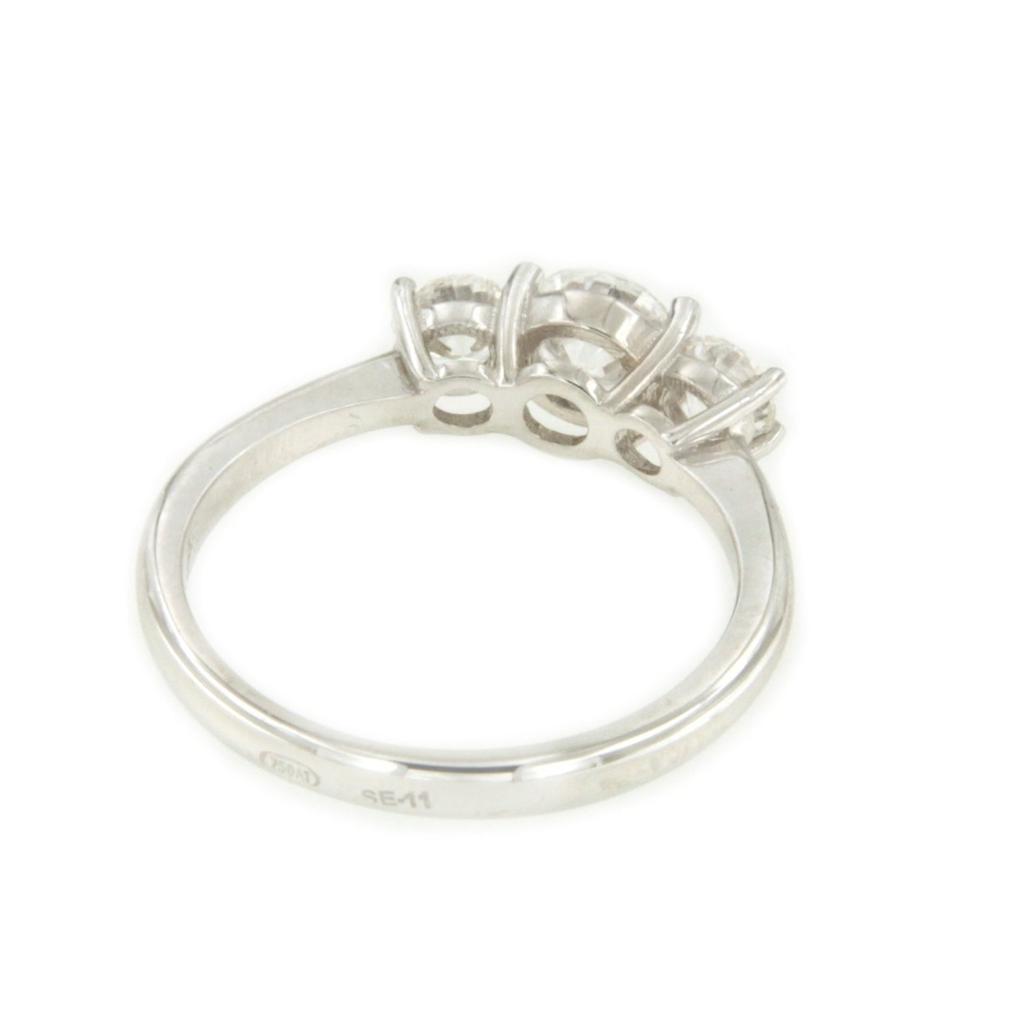 Anillo NIMES tresillo de brillantes en oro blanco de 18 kilates