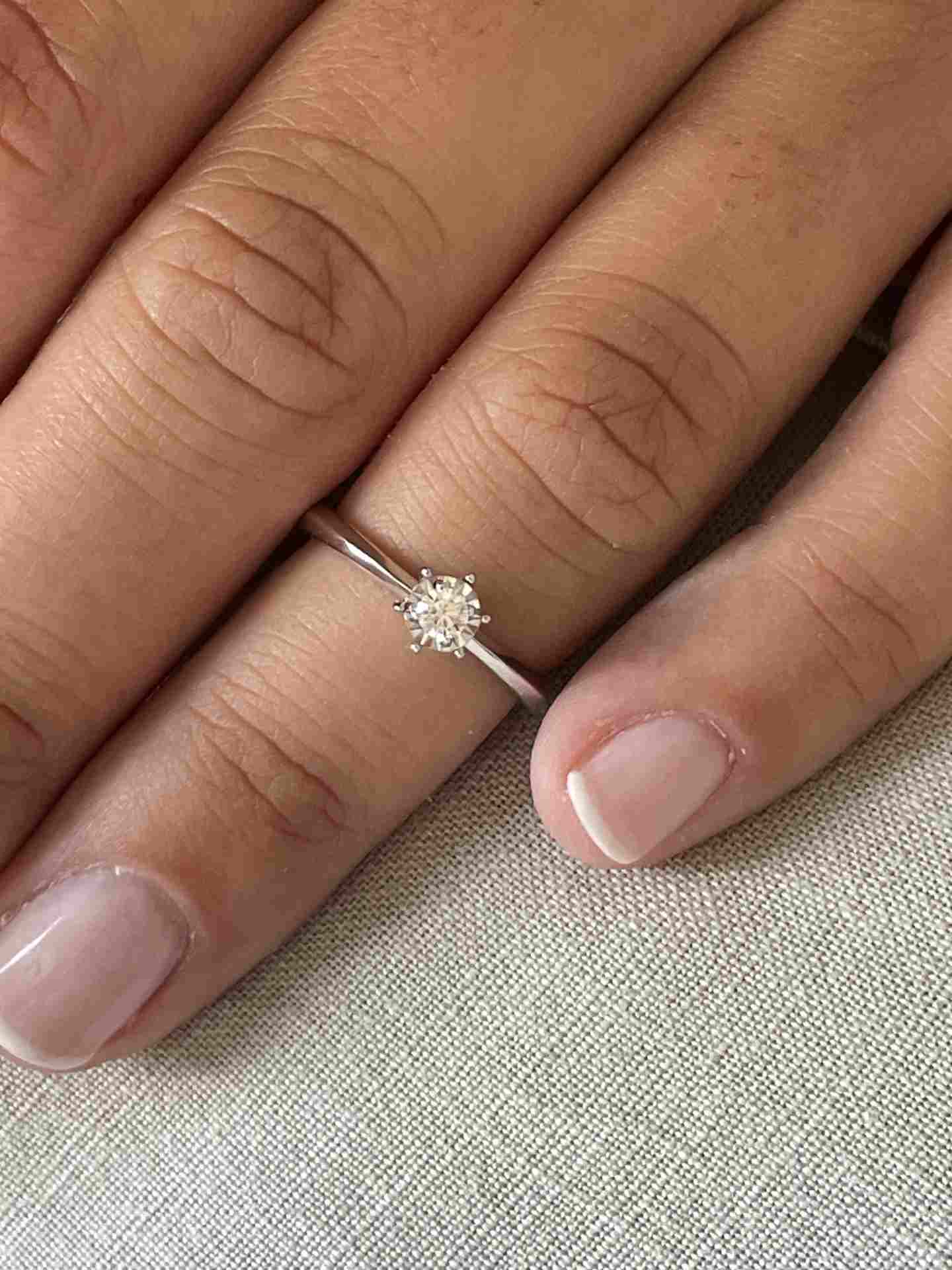 PERIGUEUX solitaire ring with six prongs in 18k gold