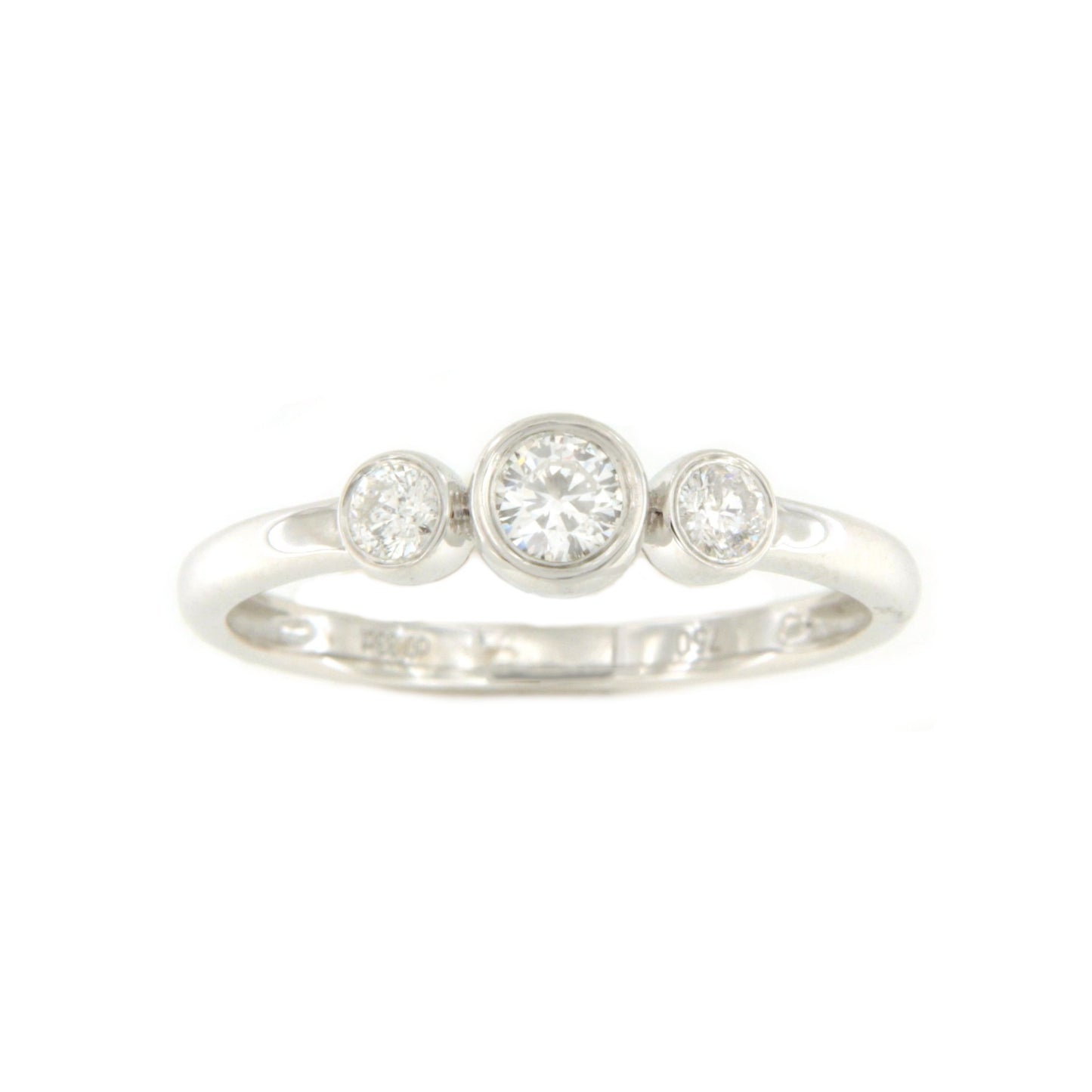 Anillo FEIJOA tresillo de diamantes talla brillante en oro blanco 18 ktes