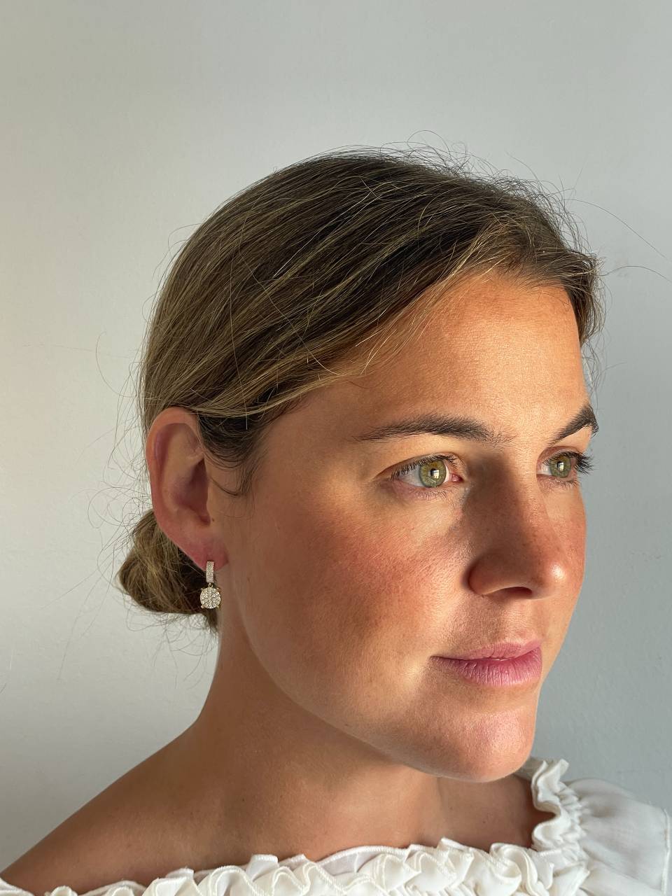 Pendientes MORERA largos en oro amarillo de 18 ktes con brillantes