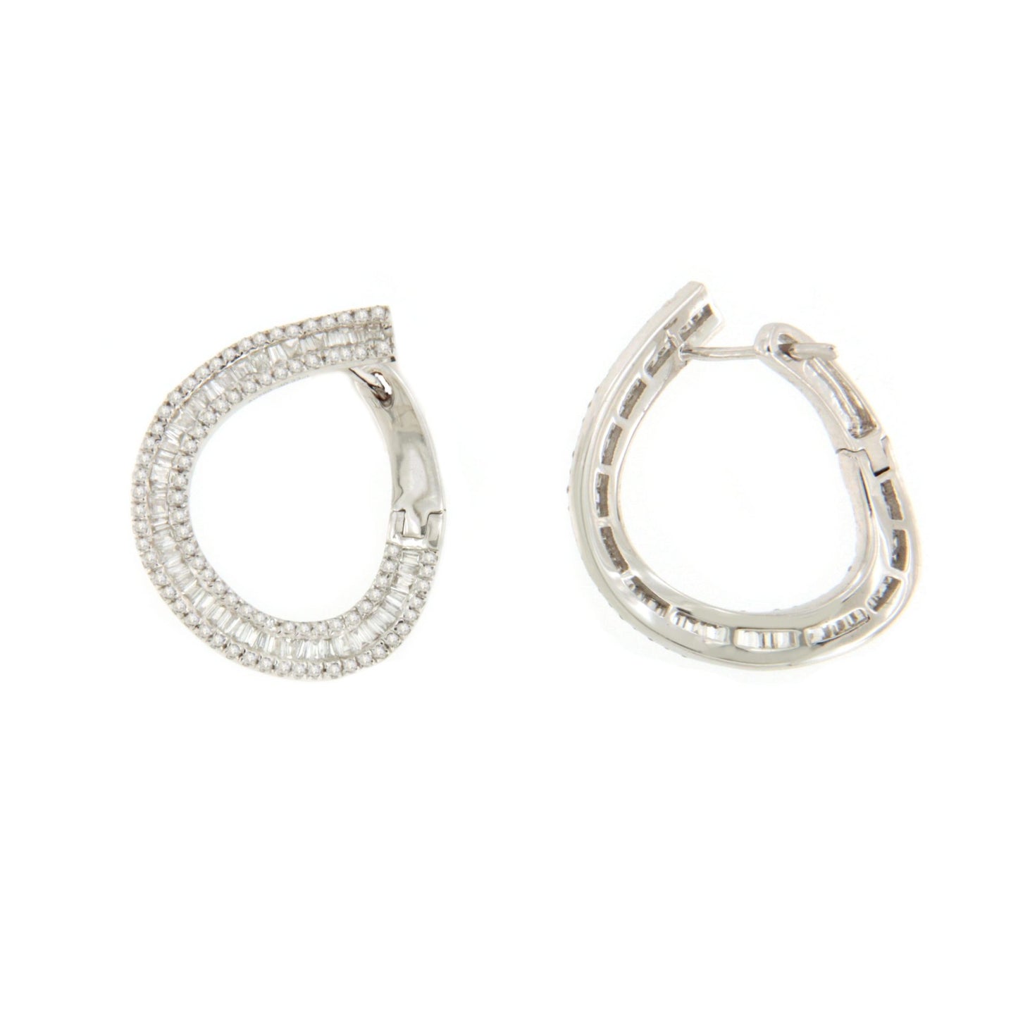 Pendiente PERA en oro blanco 18 kilates con diamantes y baguettes