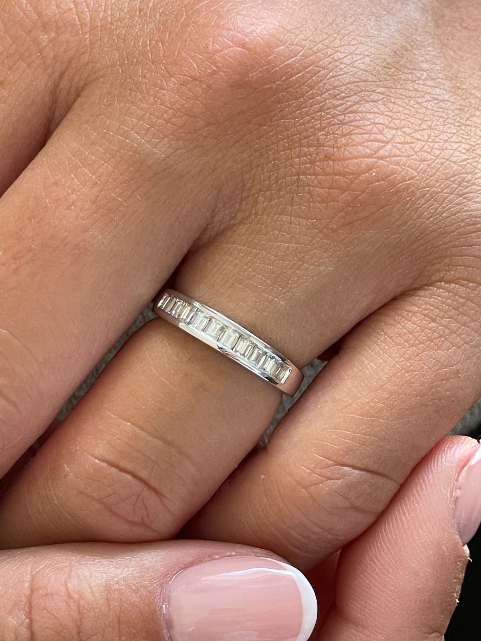 Anillo NARANJILLA alianza de diamantes talla baguettes en oro blanco 18 ktes