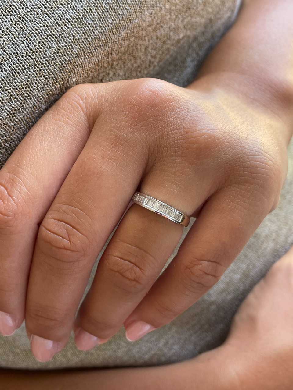 Anillo NARANJILLA alianza de diamantes talla baguettes en oro blanco 18 ktes