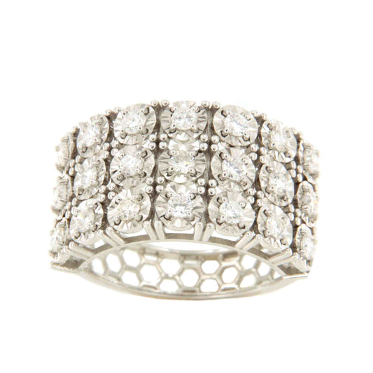 PASSAU wedding band in 18k white gold with diamonds.