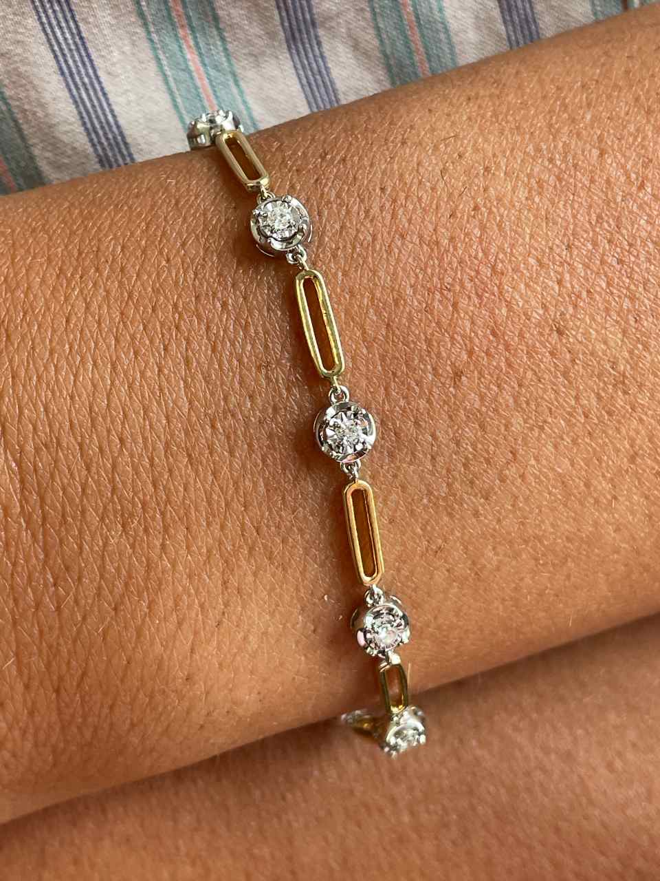 Pulsera ARONIA en oro blanco y amarillo de 18 ktes con brillantes